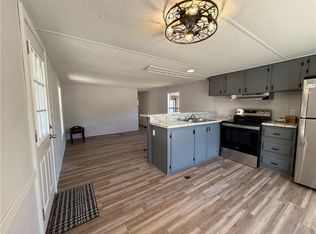 6 Lane Ln, Coventry, RI 02816