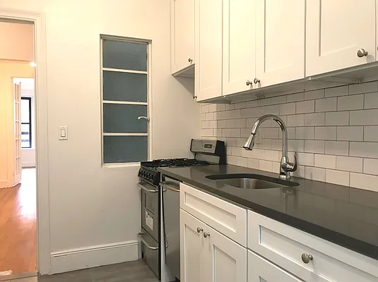 Rented by Paley Management | media 33