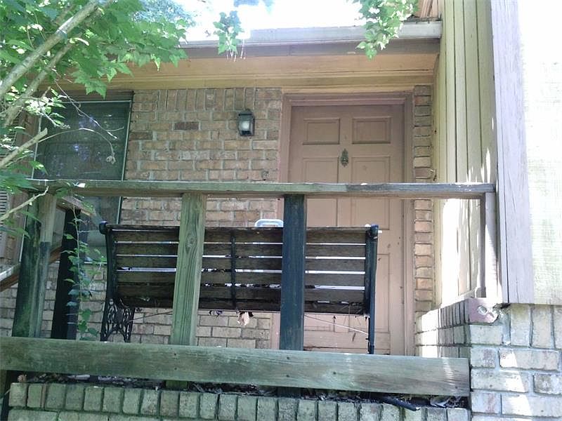 2nd image of 935 Driftwood Ct