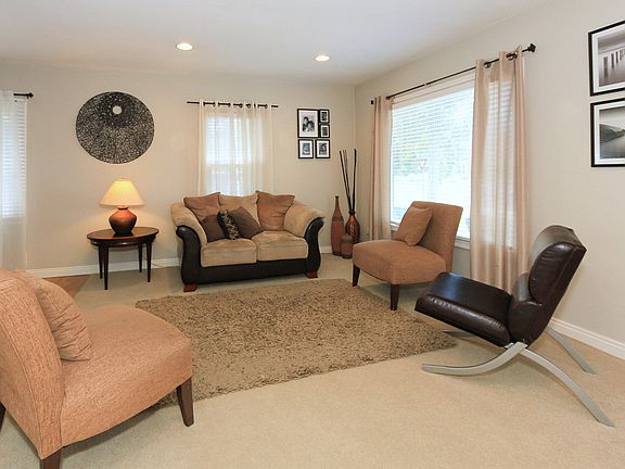 5th image of 1463 E Zenith Ave
