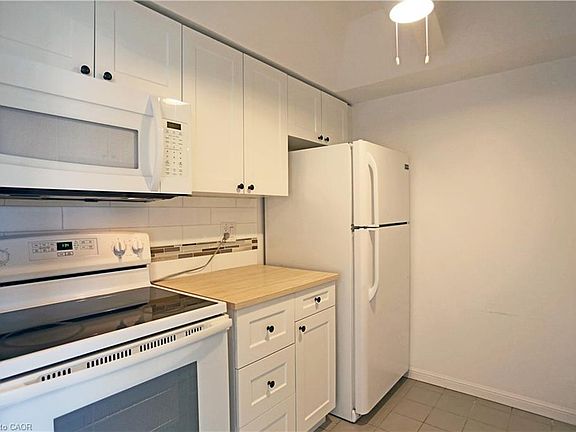 4th image of 107 Bagot St #411