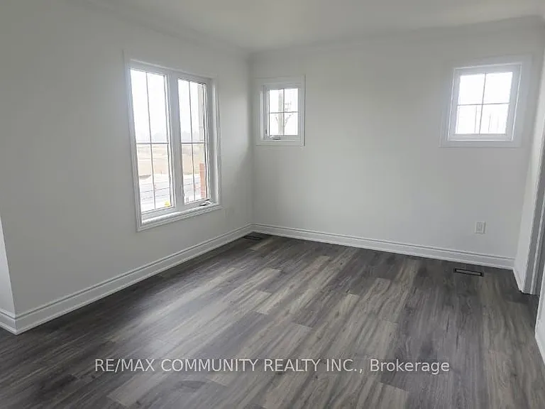 50 Rockman Cres — Photo 19