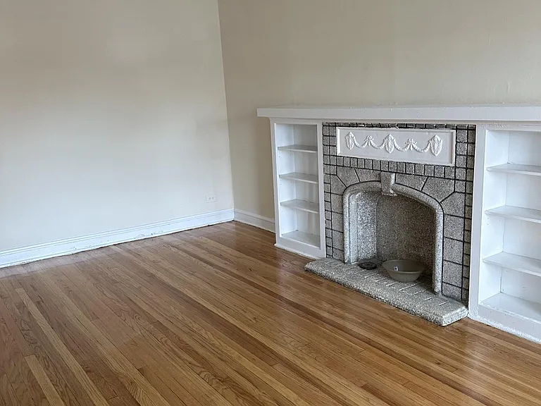 5982 N Ridge Ave #1 — Photo 4