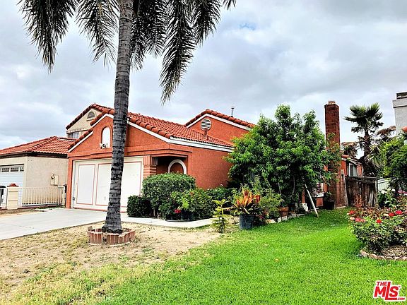 2nd image of 555 Barca Creek Dr
