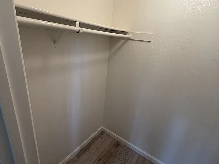 Sierra Vista Apartments — Photo 3