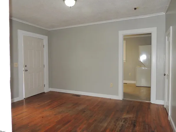 6 S Green St #B, Williamston, SC 29697