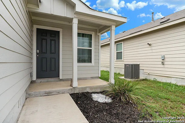 3 bed, 1450 sqft, $1,495 — Photo 4
