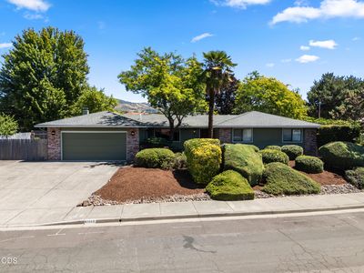 1142 Tara Cir, Medford, OR, 97504