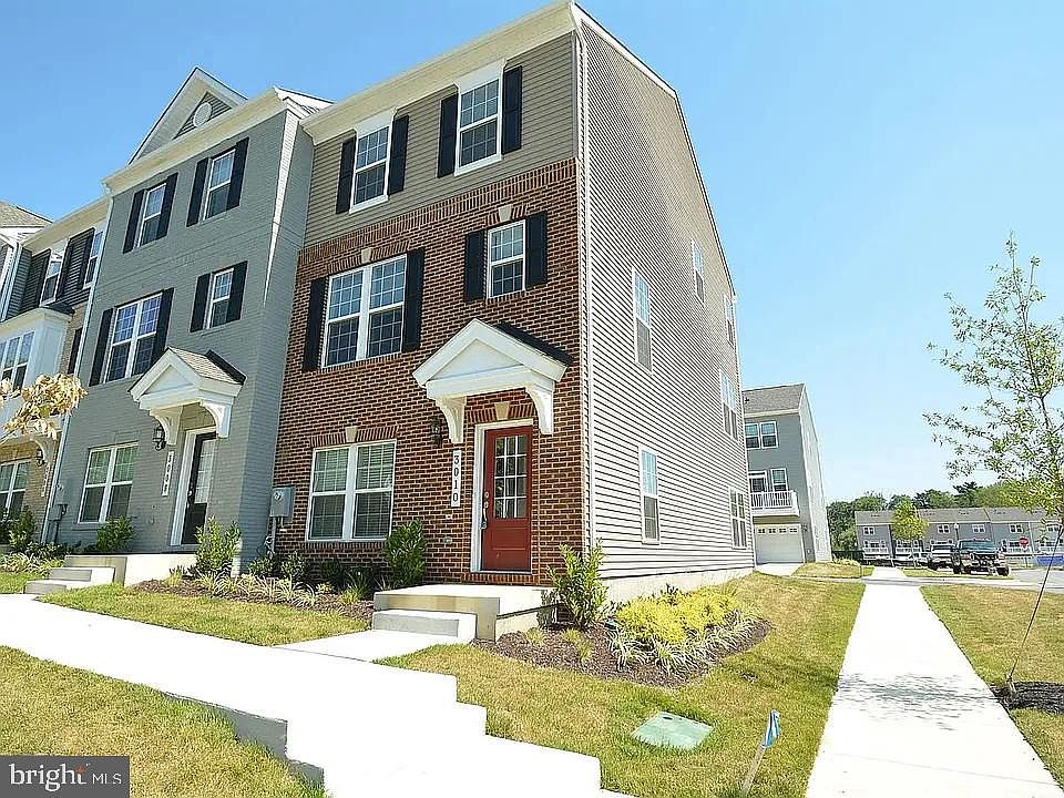1st image of 3010 Pinebrook Rd