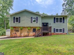 1298 Oakcrest Ct SW, Lilburn, GA 30047