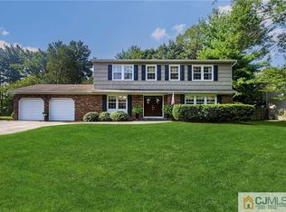 49 Hamilton Ln, Plainsboro, NJ 08536