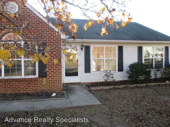 1401 Farley Ct, Sandston, VA 23150