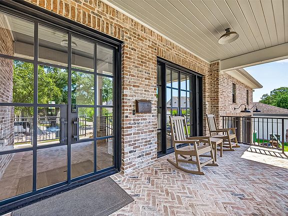 3rd image of 4915 Cheena Dr
