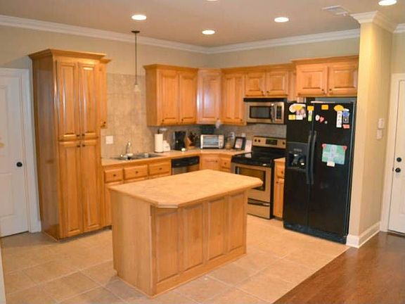 2nd image of 2643 Middletowne Dr