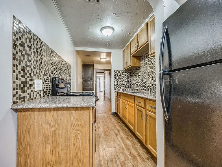 2357 W Park Pl — Photo 8
