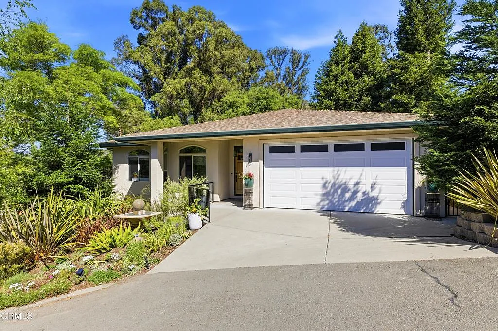 4630 James Ave photo 1