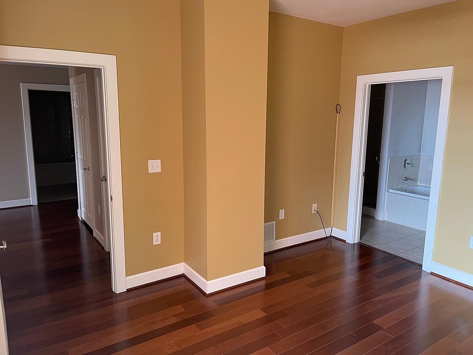 1st image of 1630 N Clarkson St APT 604