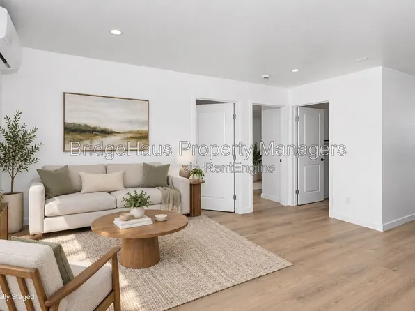 4656 Santa Monica Ave, San Diego, CA 92107