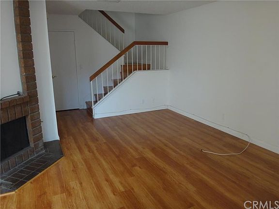 2nd image of 913 Sandpiper St