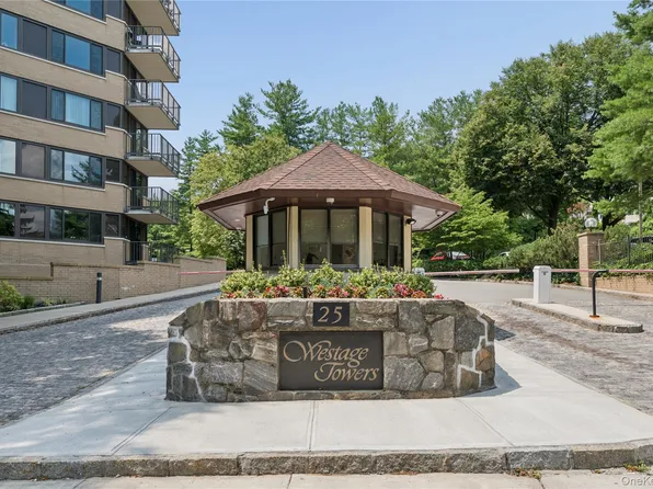 25 Rockledge Avenue #PH11, White Plains, NY 10601