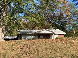 4316 Cokesbury Rd, Hodges, SC 29653