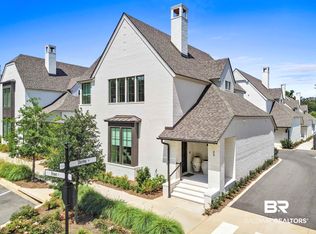 23 Shirley Ln, Fairhope, AL 36532