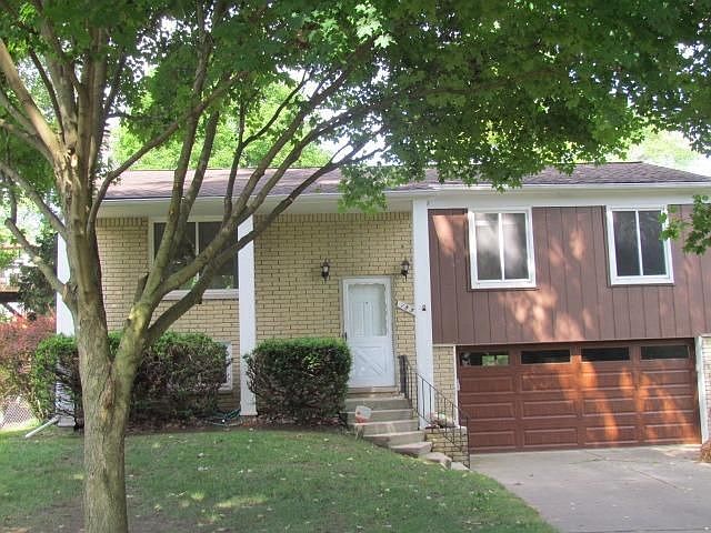 1st image of 155 Valley Dr