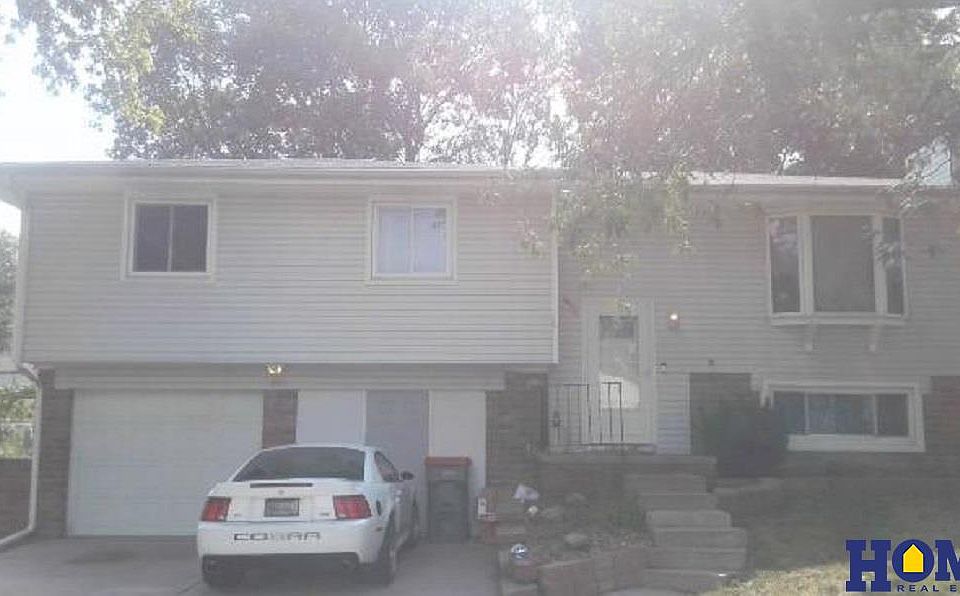 1st image of 2711 Jane Ln