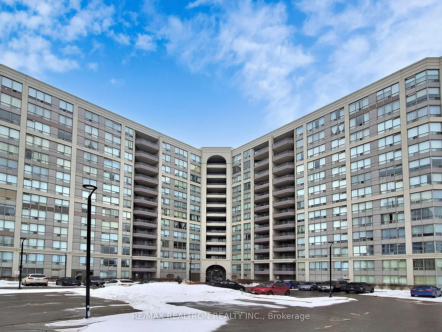 9017 Leslie St #Penthouse 10 photo 1