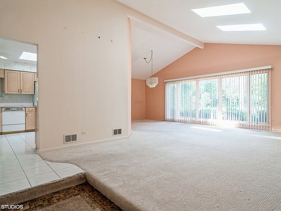 4th image of 3719 W North Shore Ave