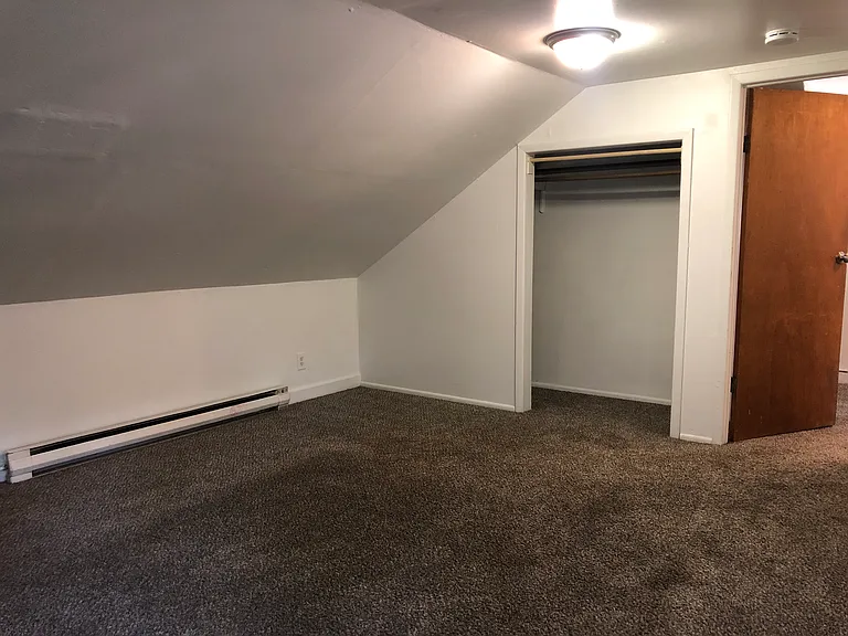 610 NE Gray Ln — Photo 13