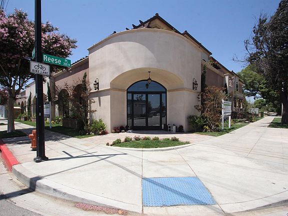 3rd image of 201 N Reese Pl Unit 208
