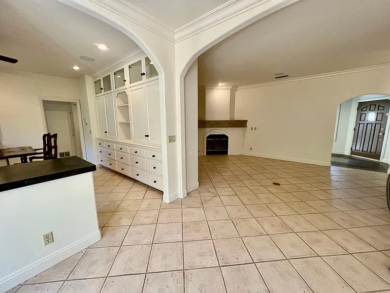 393 Rudolph Dr — Photo 8