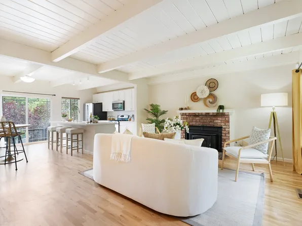 853 Old San Jose Rd, Soquel, CA 95073