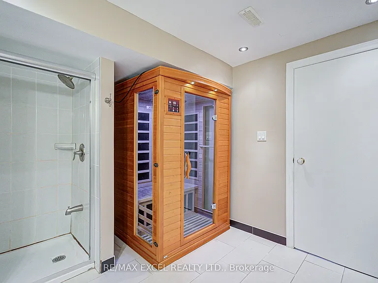 108 Babcombe Dr — Photo 17