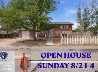 1960 Prairie Ln, Bar Nunn, WY 82601