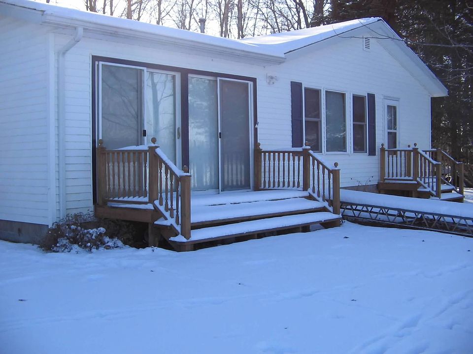 2nd image of 1917 Eagle Ln