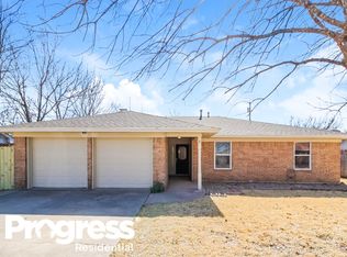6 Christi Ln, Krum, TX 76249