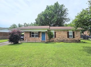 203 Ohio Ln, Lavaca, AR 72941