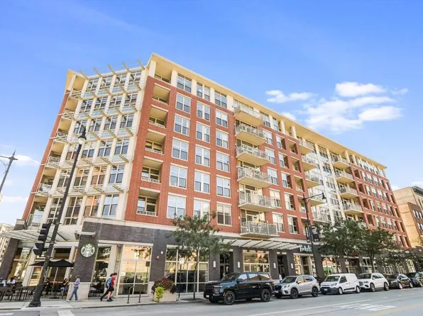 1001 W Madison St APT 714, Chicago, IL 60607