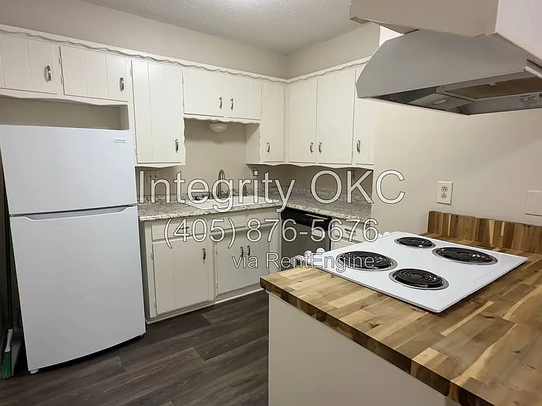 2614 Elwood Dr — Photo 16