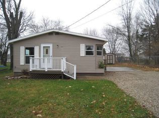 208 S 3rd St, Vicksburg, MI 49097
