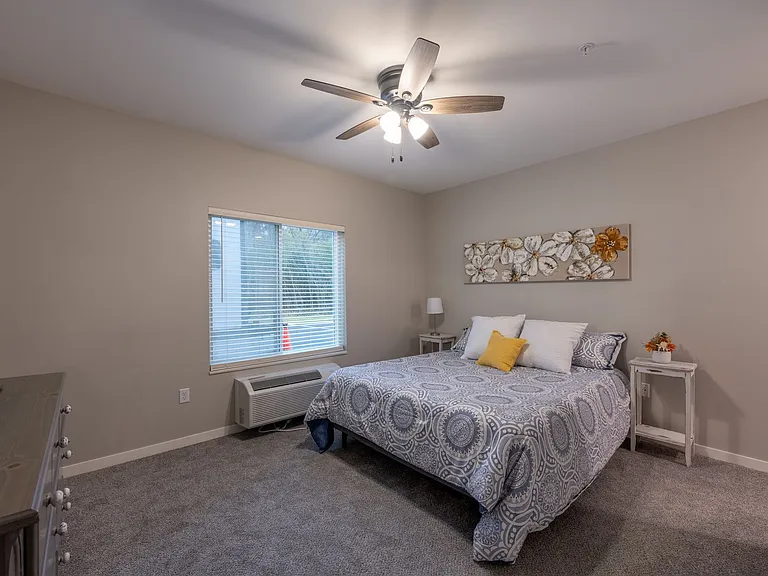 Northern Lights Apartments — Photo 49