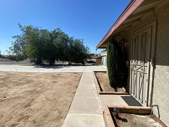 4th image of 16463 Solvang Ave