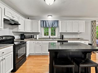 26 Scribner Rd APT 1, Fremont, NH 03044