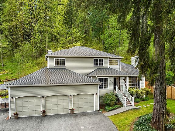 2nd image of 20815 SE 138th Pl