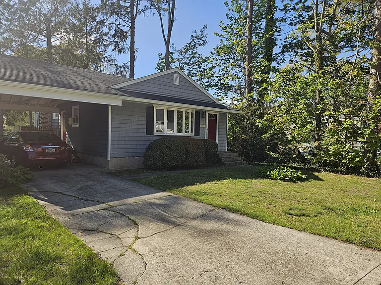 16 Ark Pl — Photo 1
