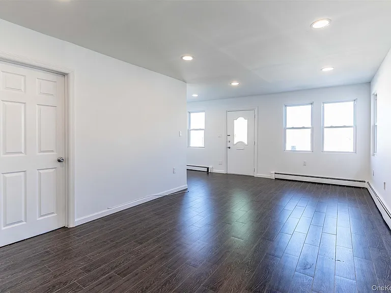 35 Tennesse Ave — Photo 8
