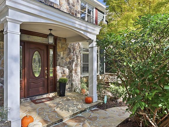4th image of 265 Pineland Rd NW