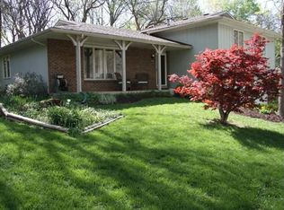 3113 Campfire Dr, Lawrence, KS 66049